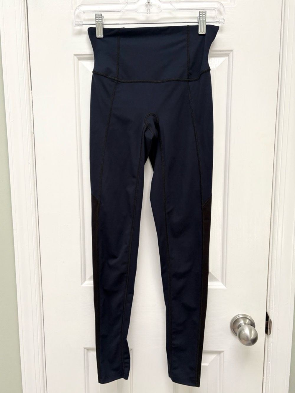 Spanx navy blue and black leggings - small